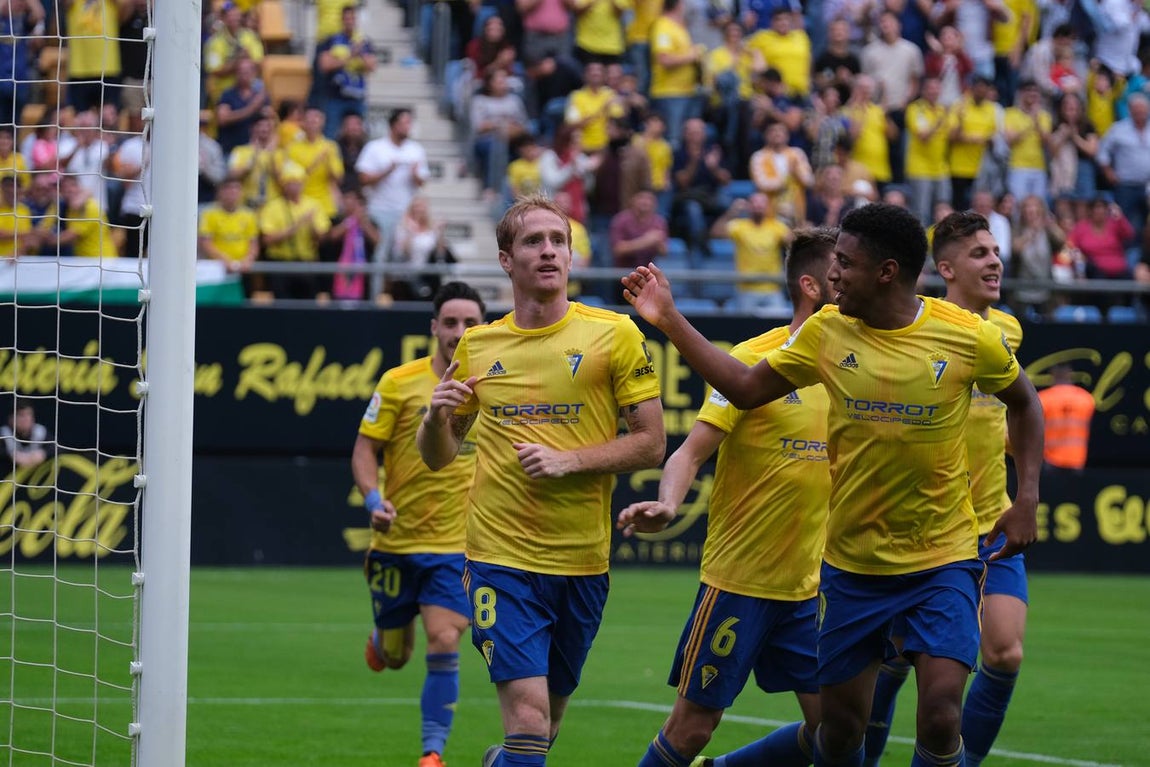 Partido Cádiz-Sporting (3-1)