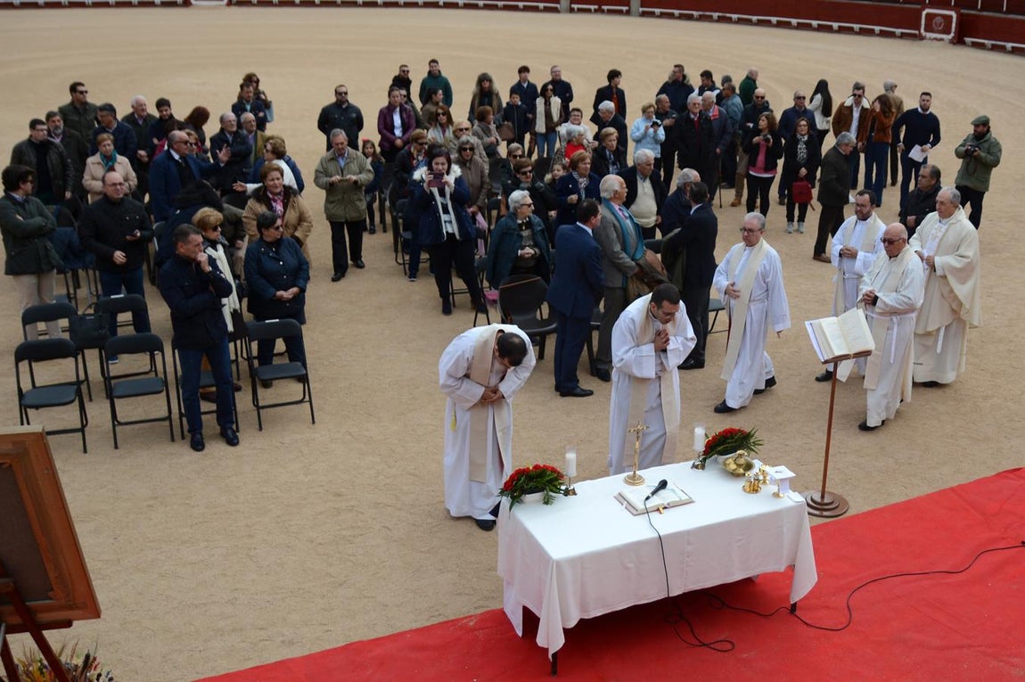 La misa por los fallecidos en el mundo del toro, en imágenes