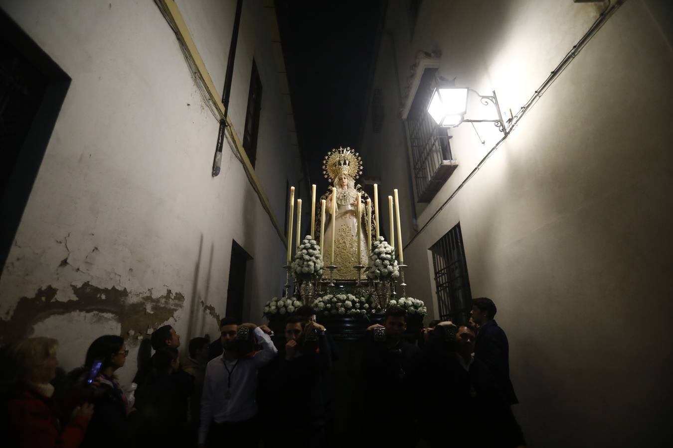 La procesión de las Vírgenes de Martínez Cerrillo en Córdoba, en imágenes