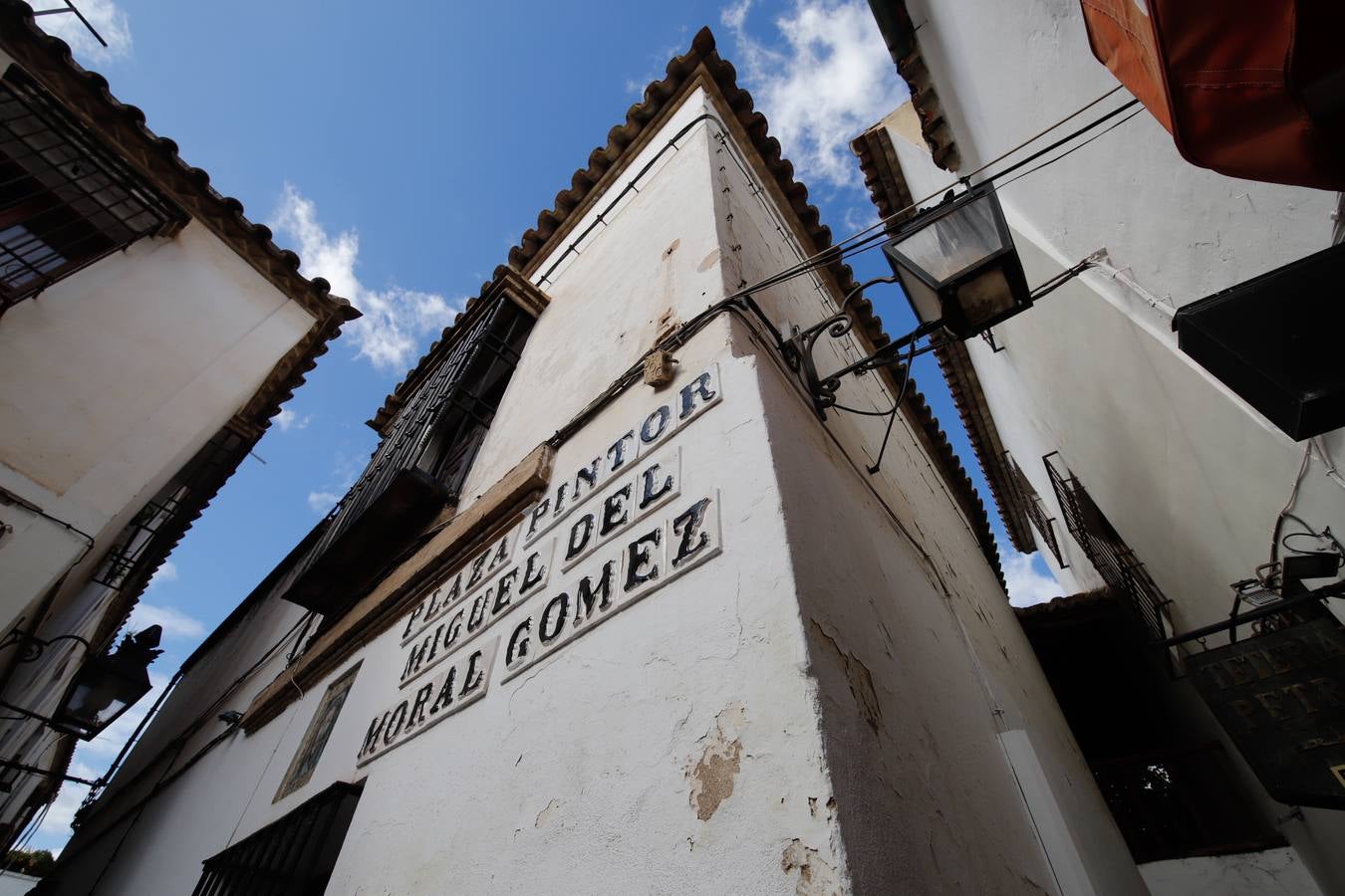 En imágenes, un paseo por la calleja de La Hoguera de Córdoba