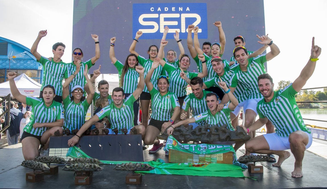 Espectaculares imágenes de la Regata Sevilla-Betis