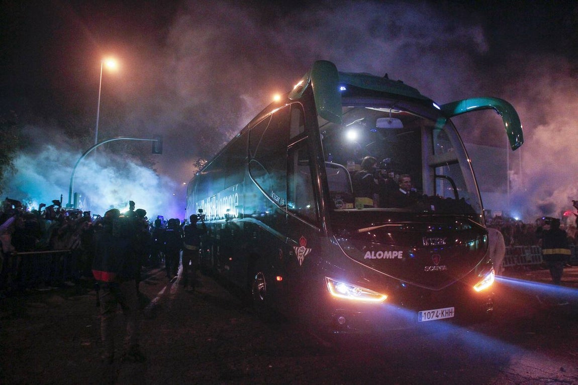 En imágenes, ambiente previo al derbi Real Betis - Sevilla FC