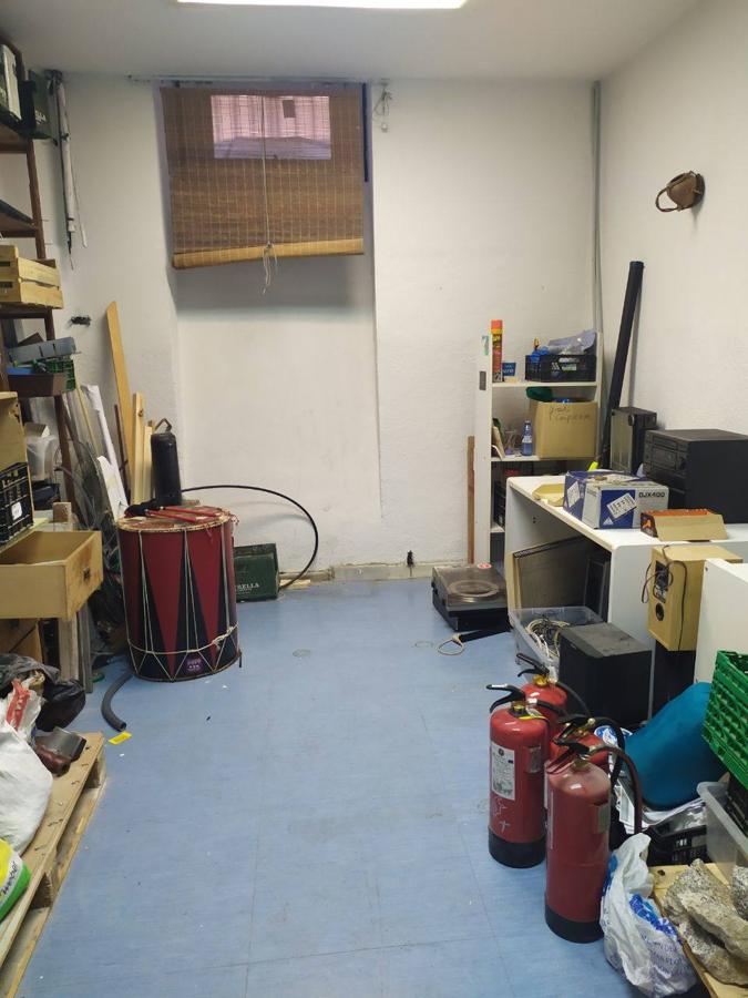 Suciedad, grafitis y alcohol: así era La Ingobernable por dentro