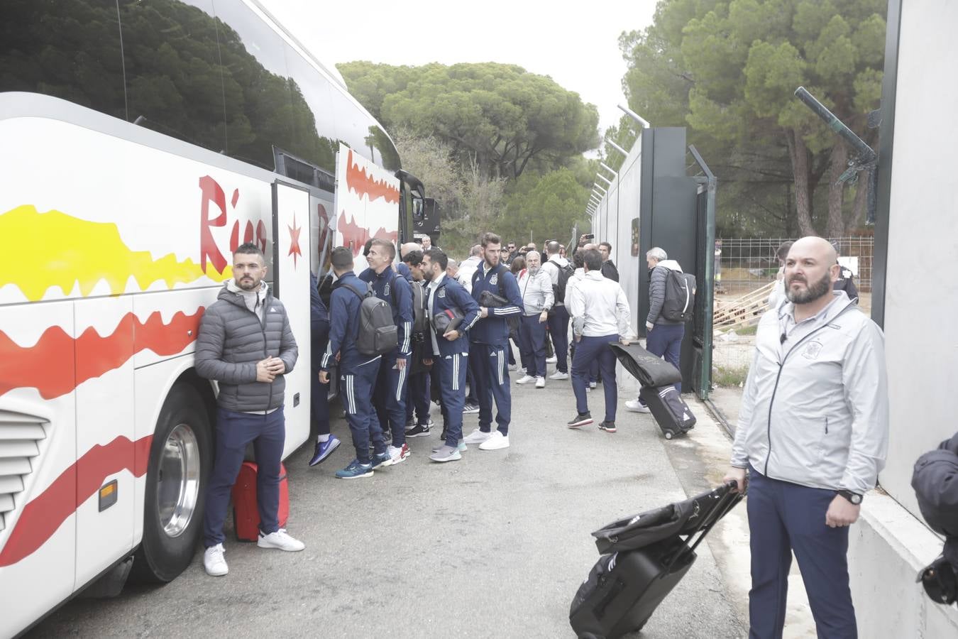 FOTOS: la llegada de la selección española al aeropuerto de Jerez