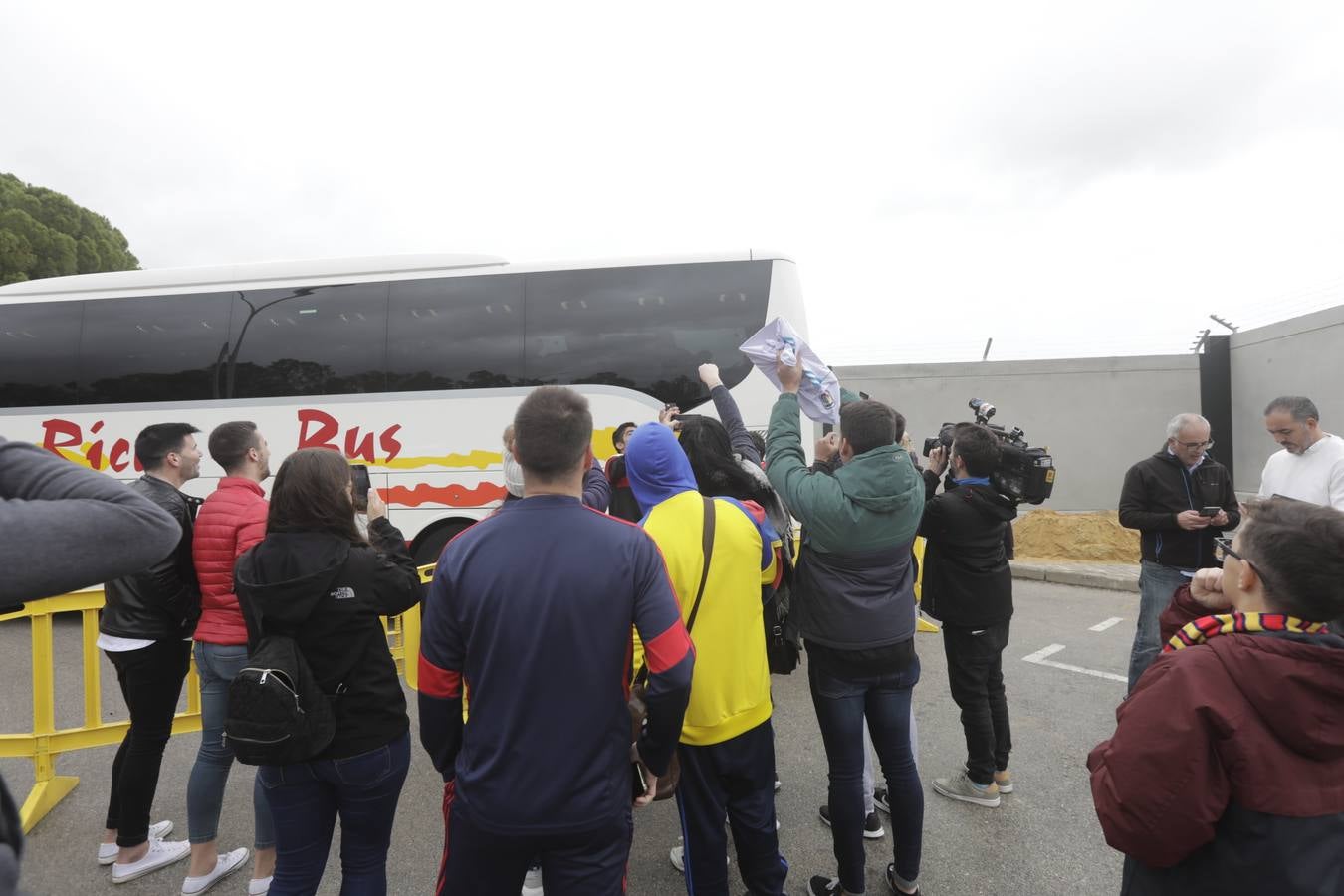 FOTOS: la llegada de la selección española al aeropuerto de Jerez