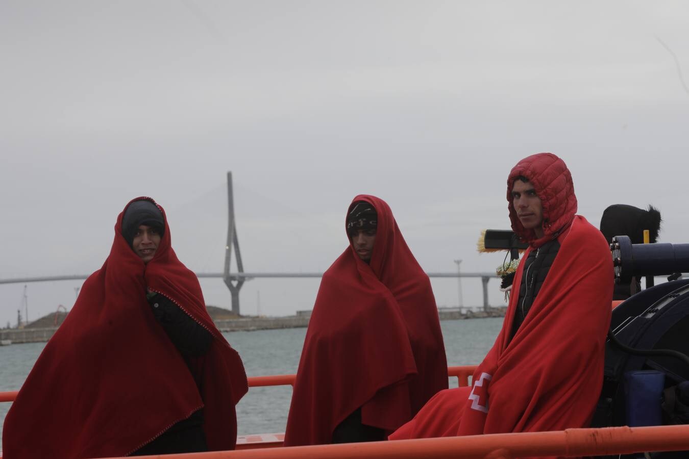 FOTOS: Nuevo desembarco de inmigrantes en Cádiz