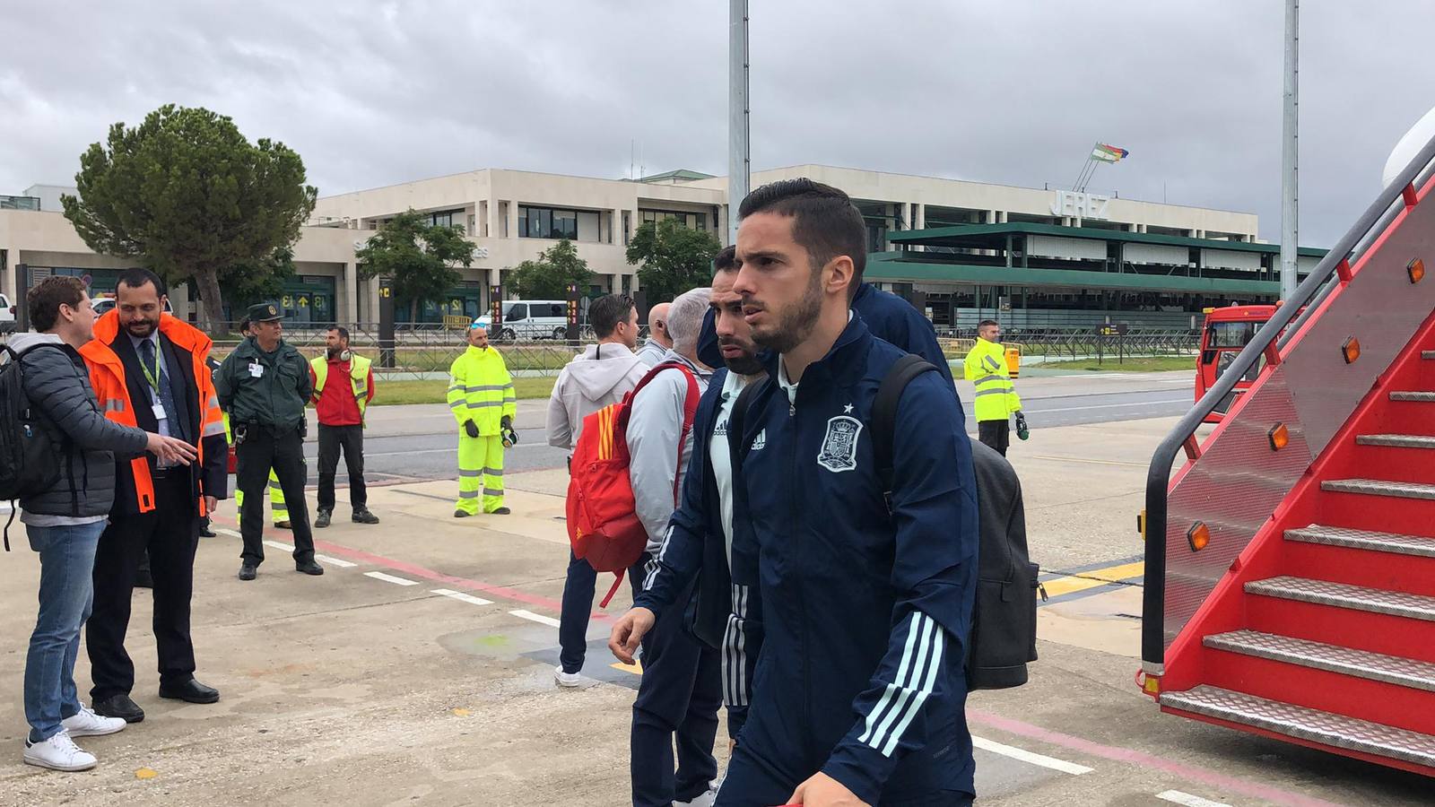 FOTOS: la llegada de la selección española al aeropuerto de Jerez