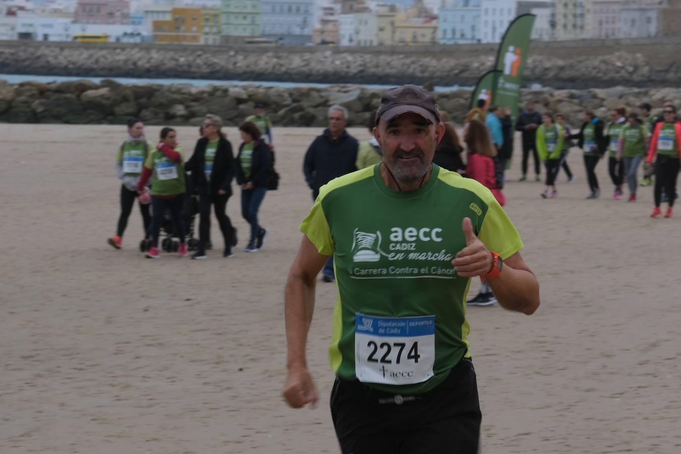 Fotos: Marcha verde contra el cáncer en Cádiz