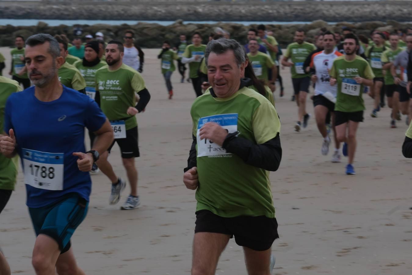 Fotos: Marcha verde contra el cáncer en Cádiz