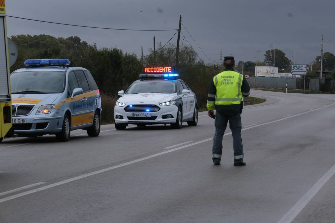 FOTOS: Simulacro de la explosión en una planta de hidrocarburos en la carretera de Rota