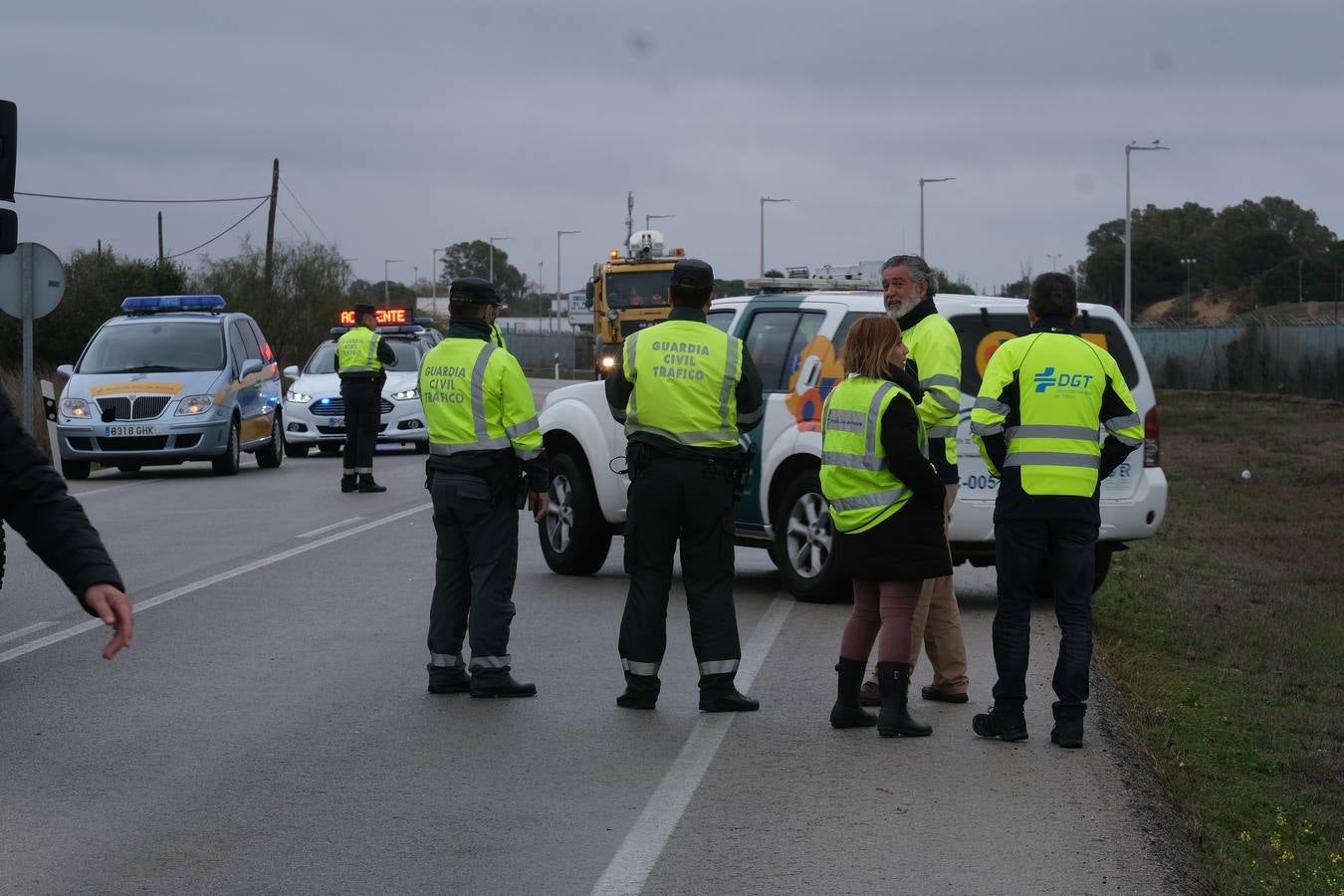 FOTOS: Simulacro de la explosión en una planta de hidrocarburos en la carretera de Rota