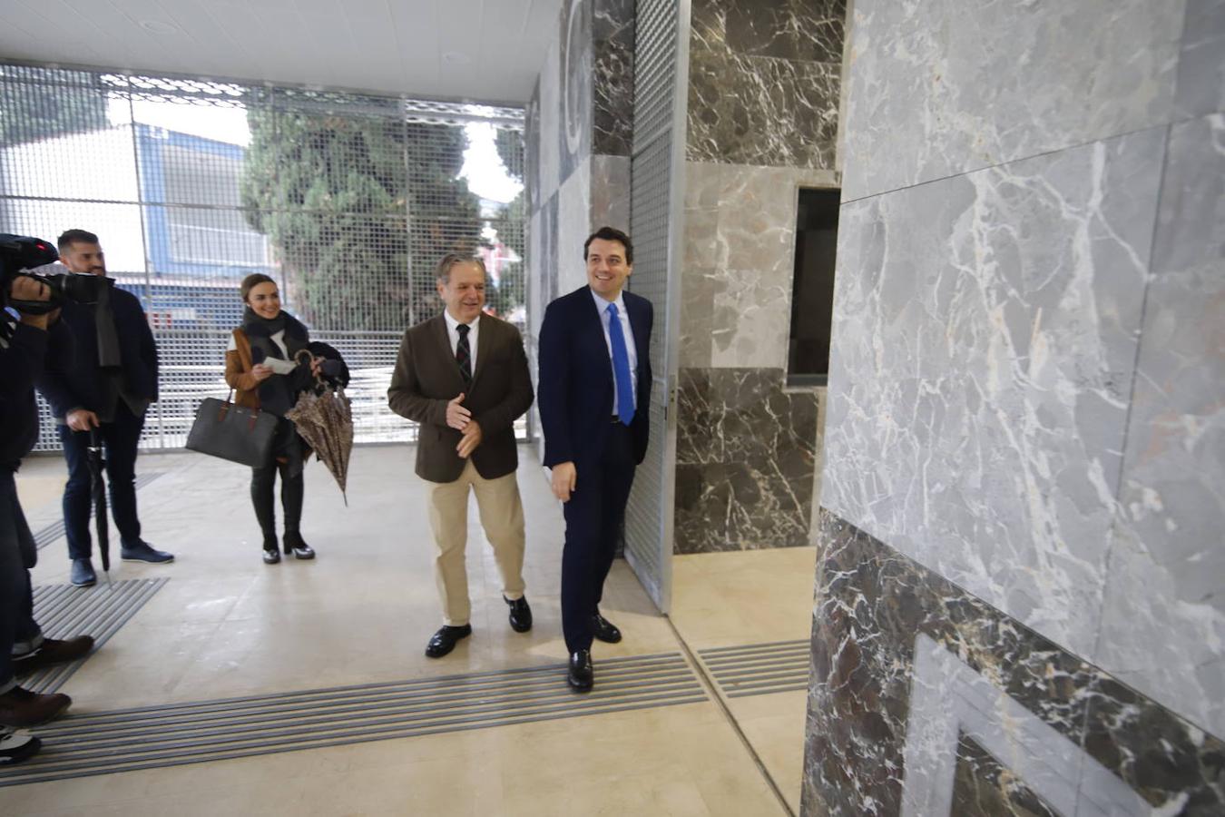 La visita del alcalde de Córdoba a la Normal de Magisterio, en imágenes