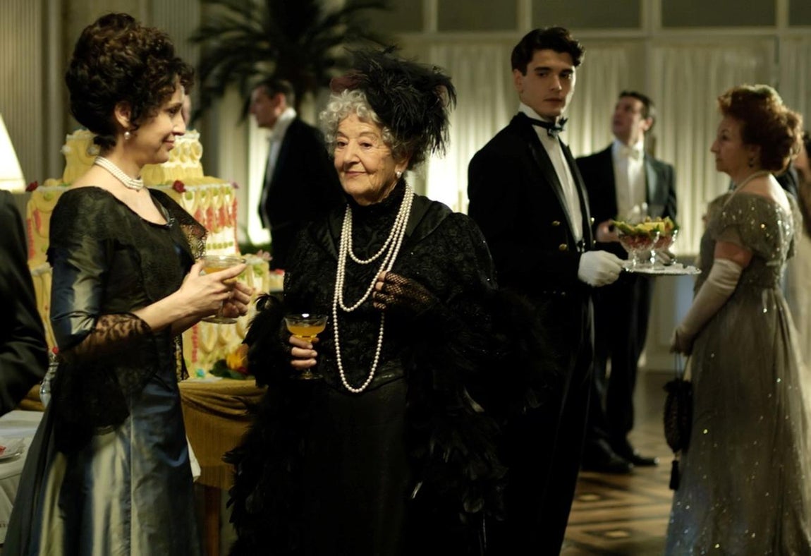 En los últimos años de su vida, Asunción también trabajó para «Gran Hotel», una de las series más exitosas de Antena 3 en los últimos tiempos. 