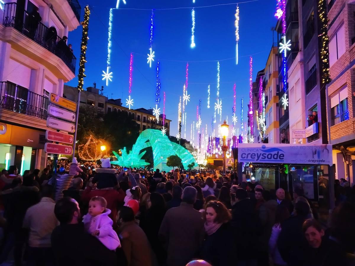 El alumbrado de Navidad en Puente Genil, en imágenes