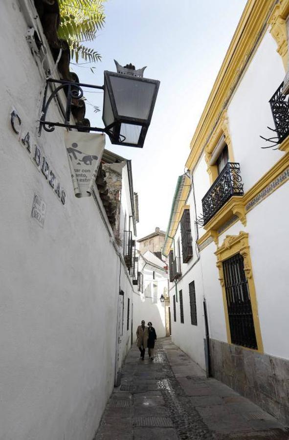 La calle Cabezas de Córdoba, en imágenes