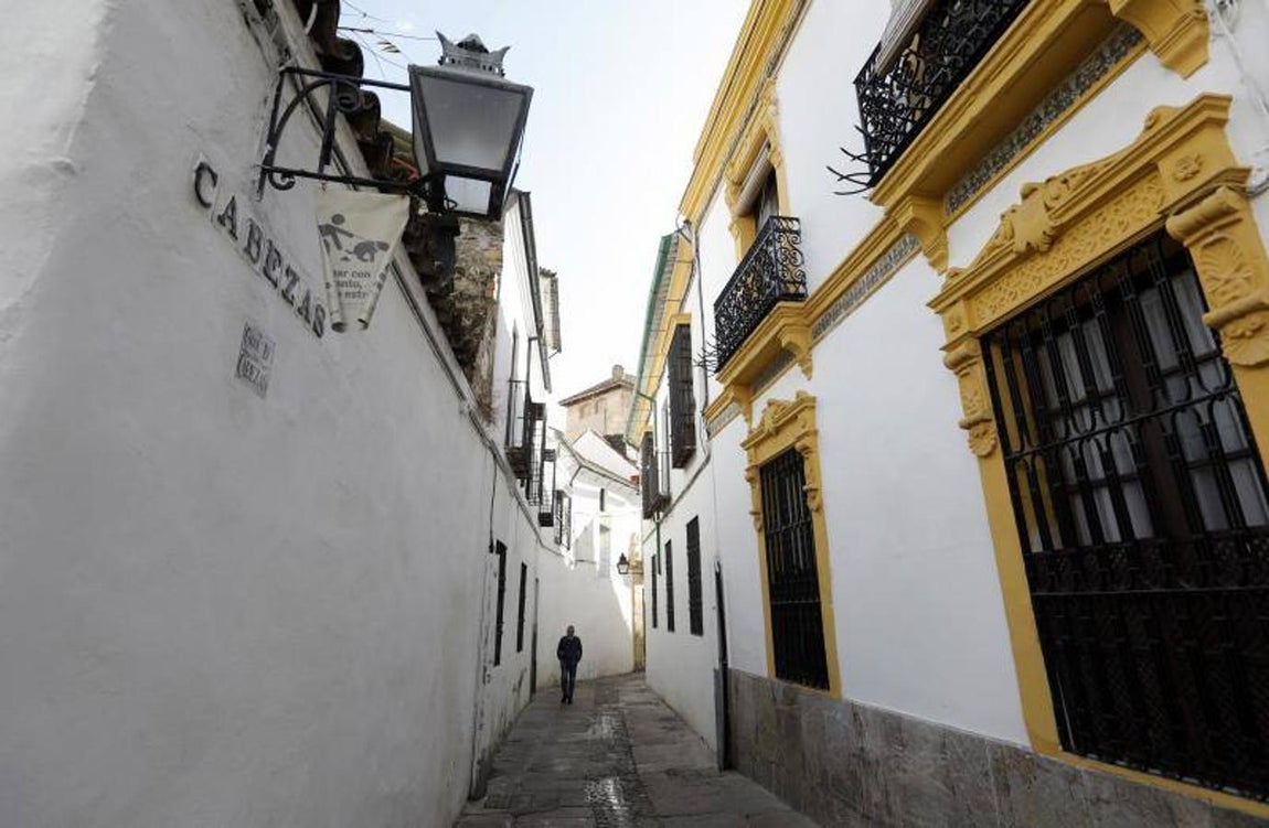 La calle Cabezas de Córdoba, en imágenes