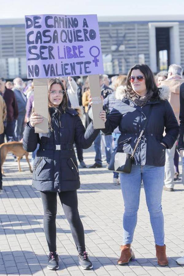 La manifestación contra la violencia hacia las mujeres de Córdoba, en imágenes