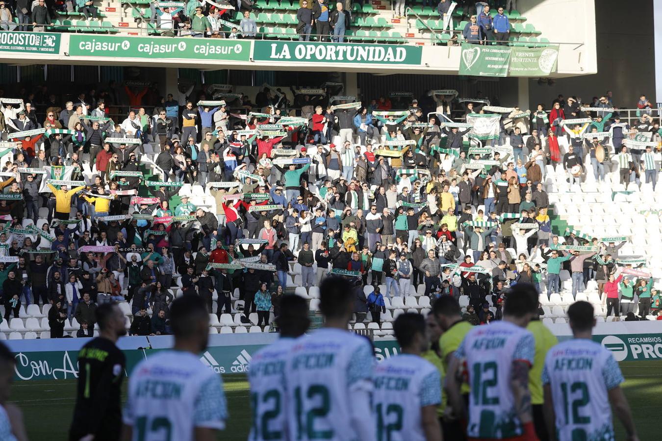 El ambiente en las gradas del Córdoba-Mérida, en imágenes