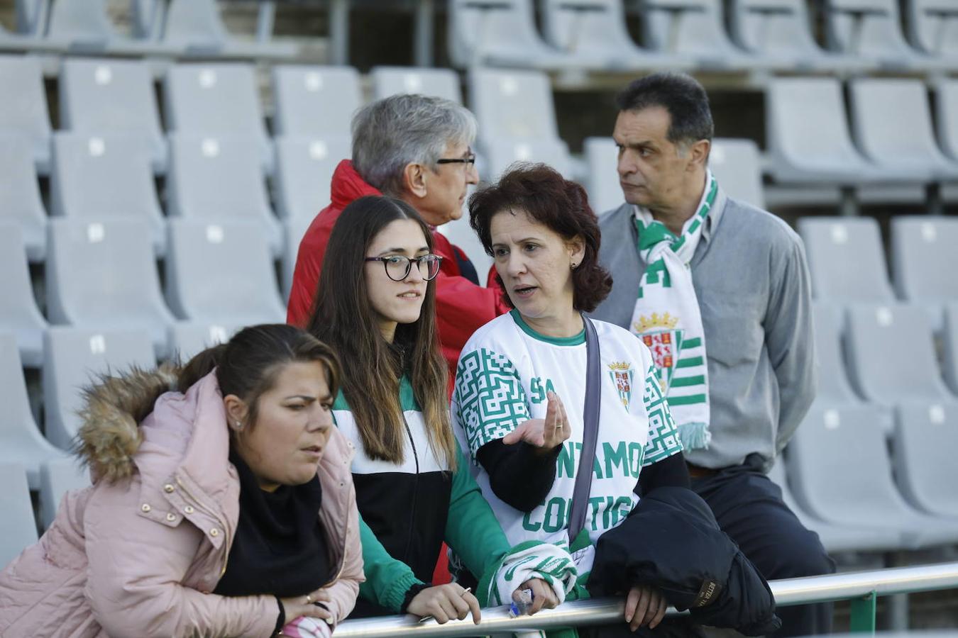 El ambiente en las gradas del Córdoba-Mérida, en imágenes