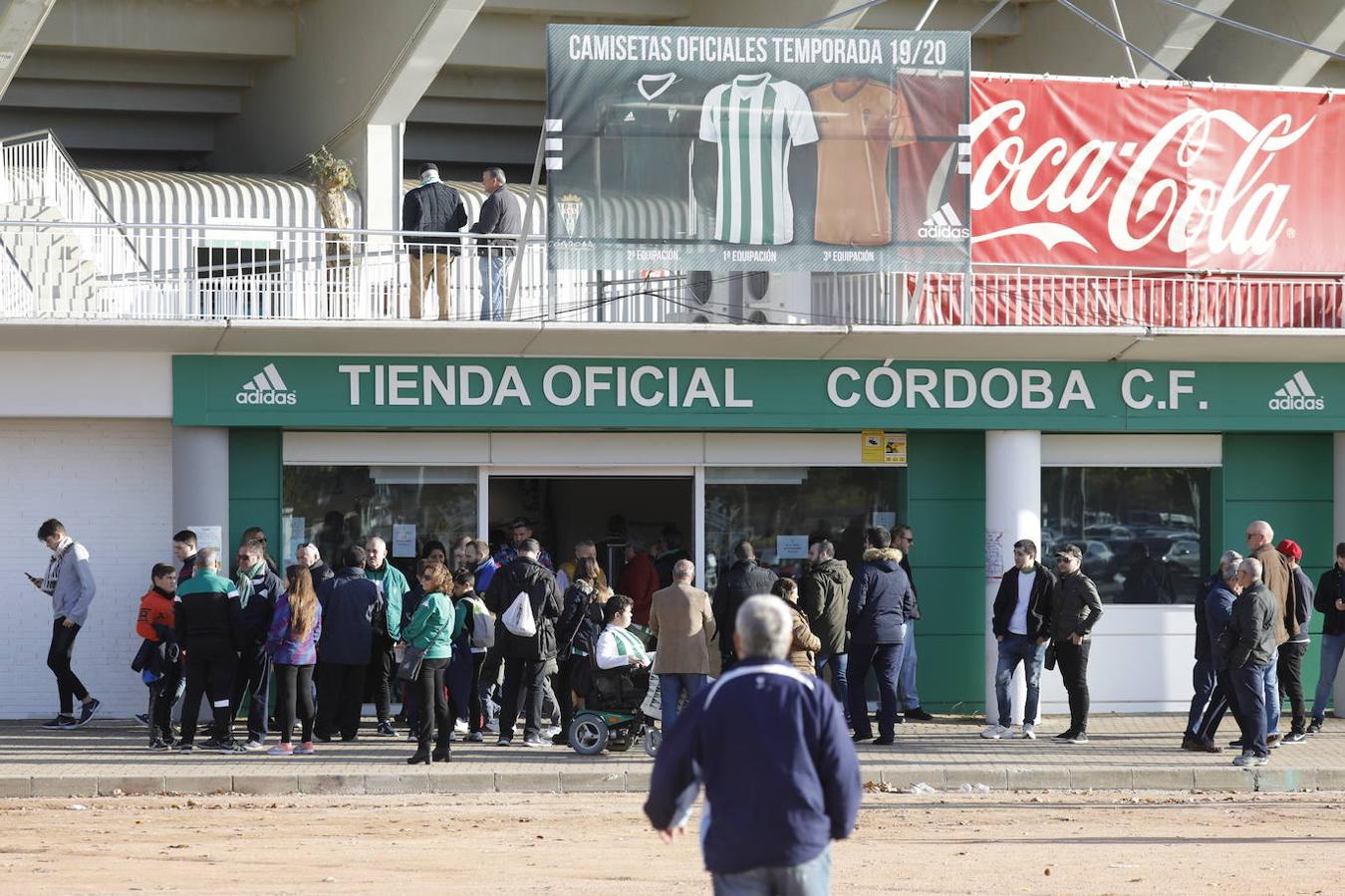 El ambiente en las gradas del Córdoba-Mérida, en imágenes