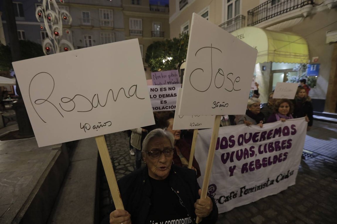 FOTOS: Cádiz contra la lacra de la violencia machista