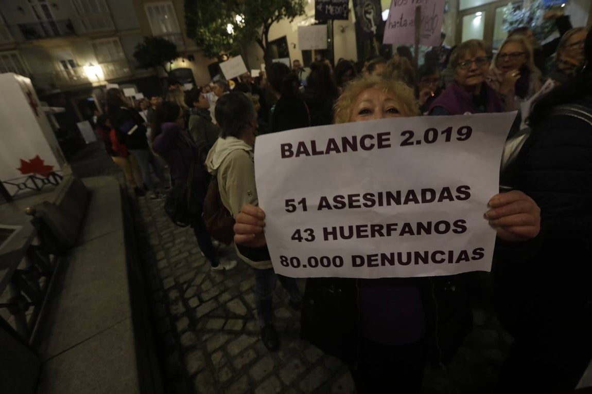 FOTOS: Cádiz contra la lacra de la violencia machista