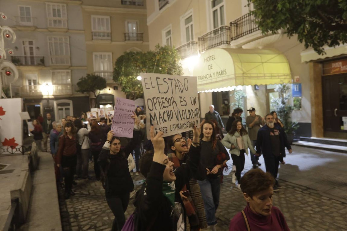 FOTOS: Cádiz contra la lacra de la violencia machista