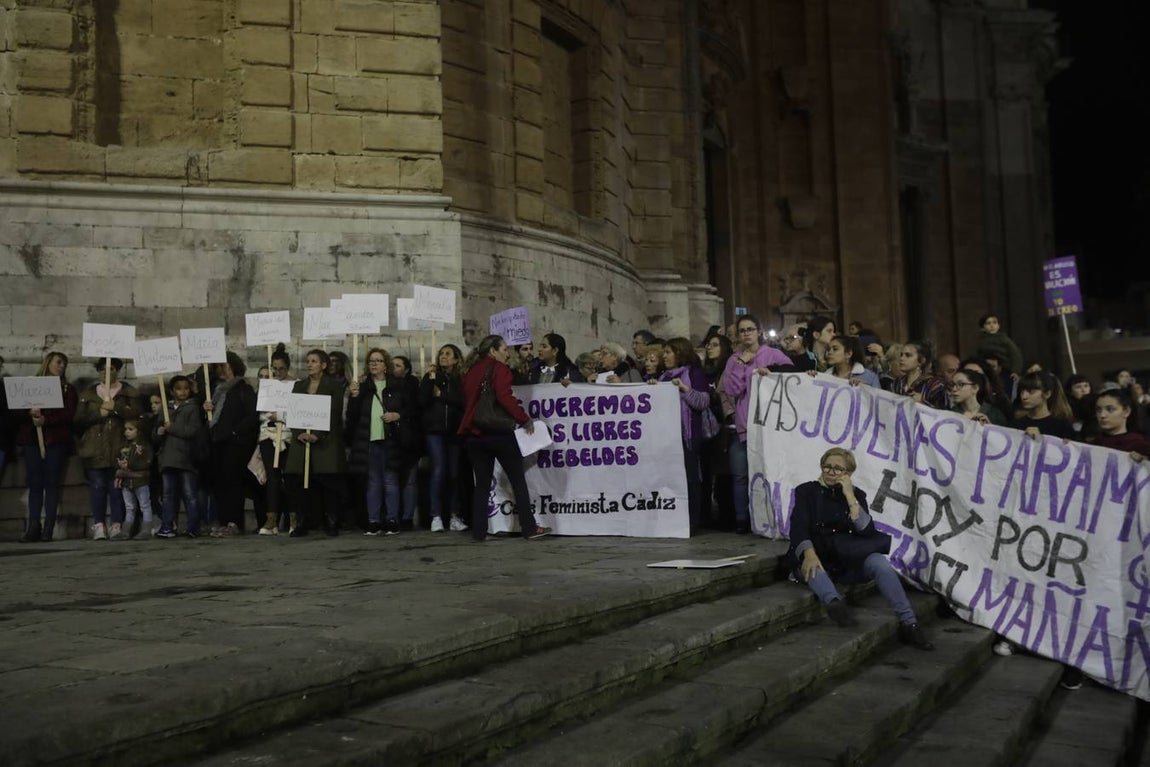 FOTOS: Cádiz contra la lacra de la violencia machista