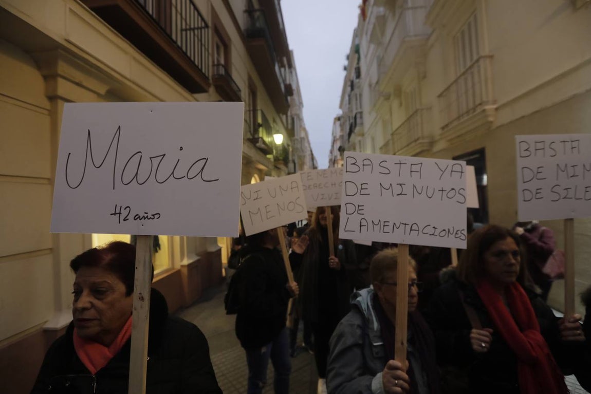 FOTOS: Cádiz contra la lacra de la violencia machista