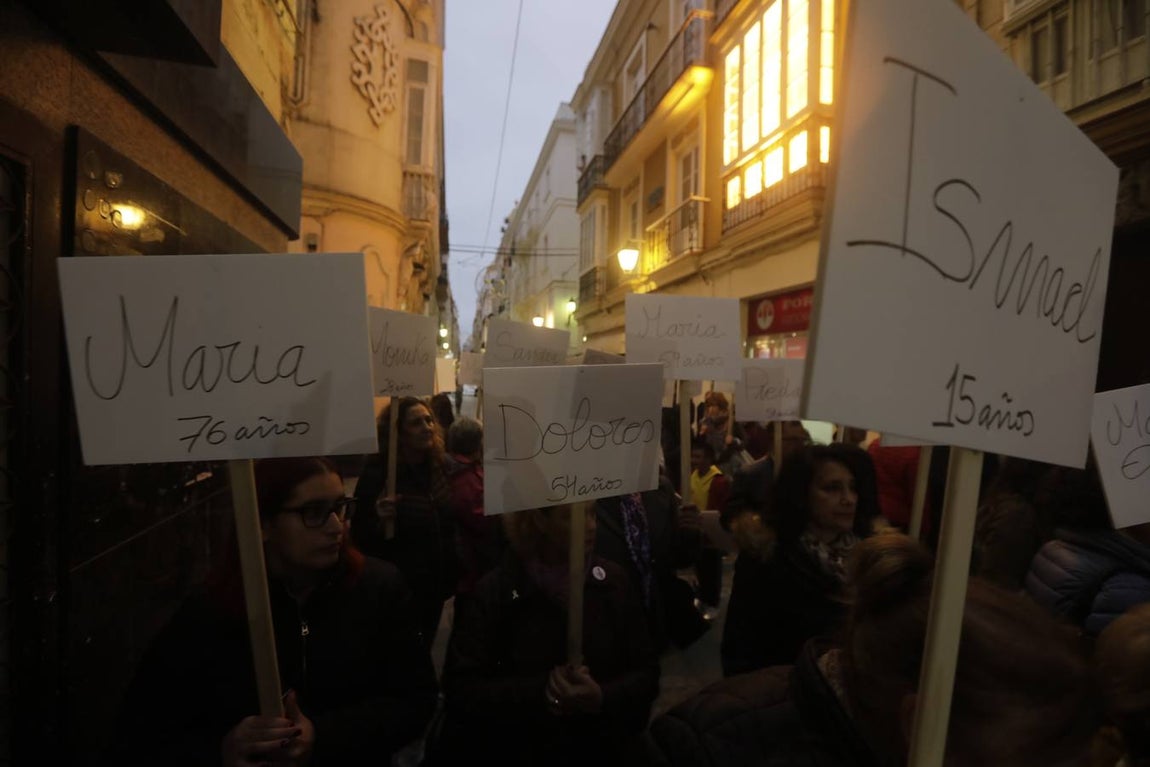 FOTOS: Cádiz contra la lacra de la violencia machista