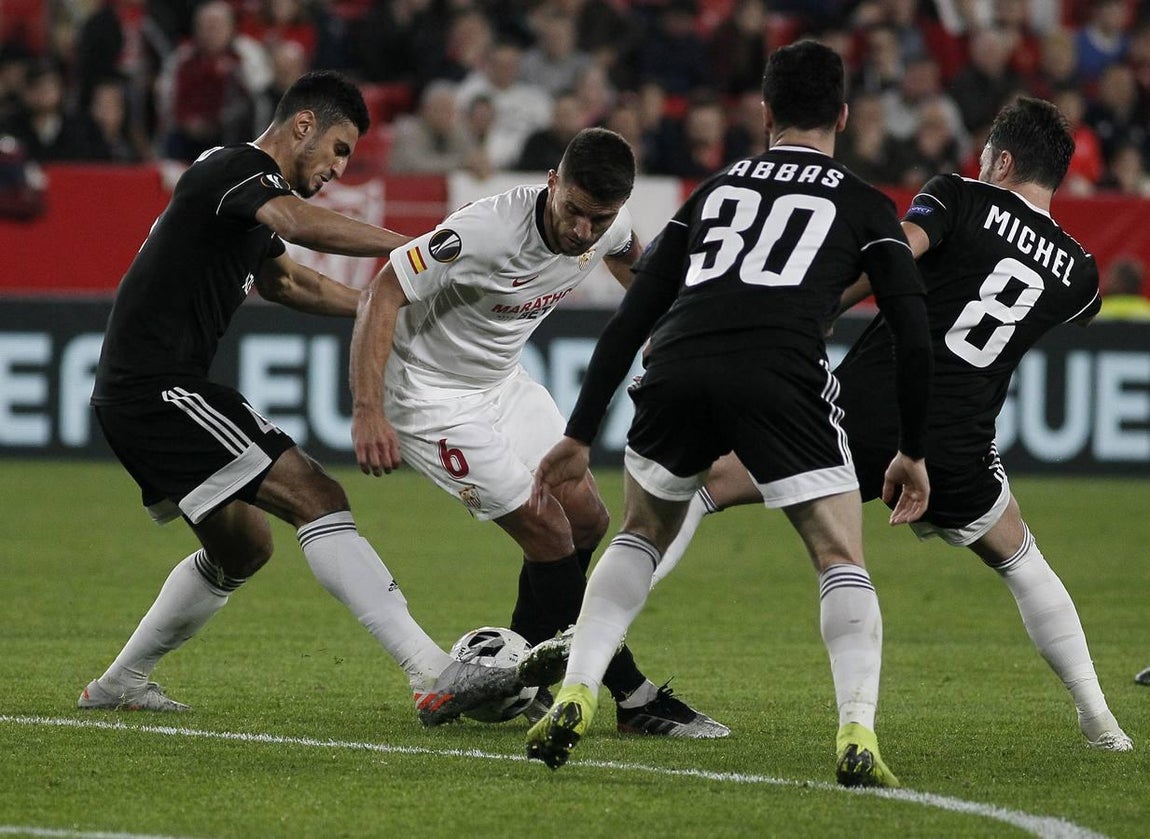 En imágenes, el partido Sevilla FC-Qarabag (2-0)