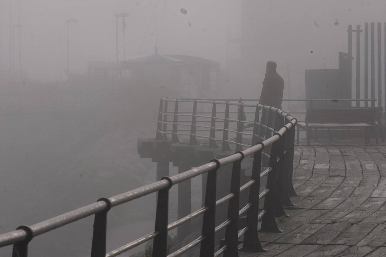 La magia de Cádiz, envuelta en la niebla