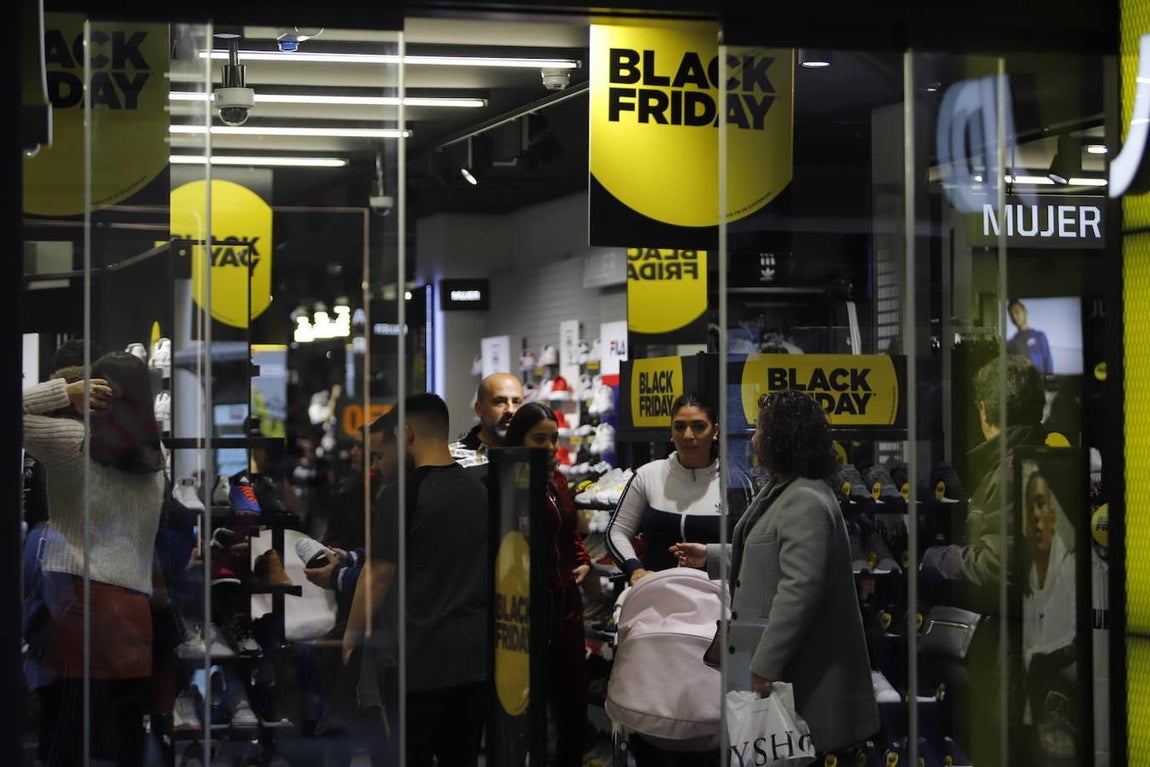 La jornada del Black Friday en Córdoba, en imágenes