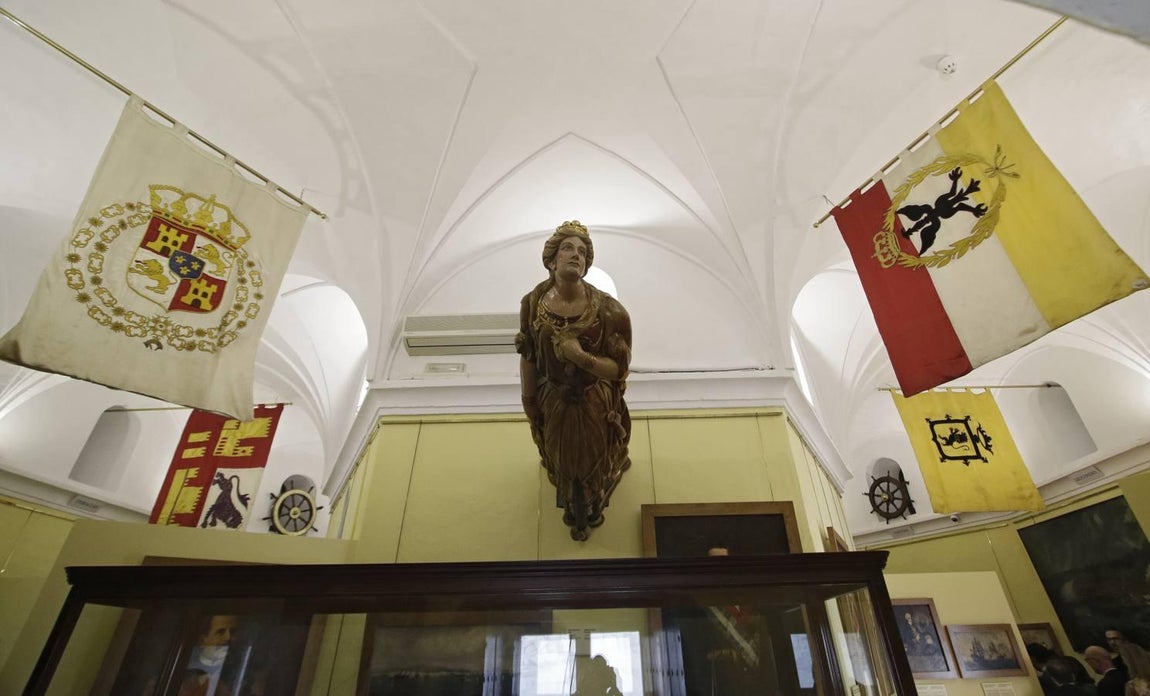 El poder naval español se muestra en la Torre del Oro