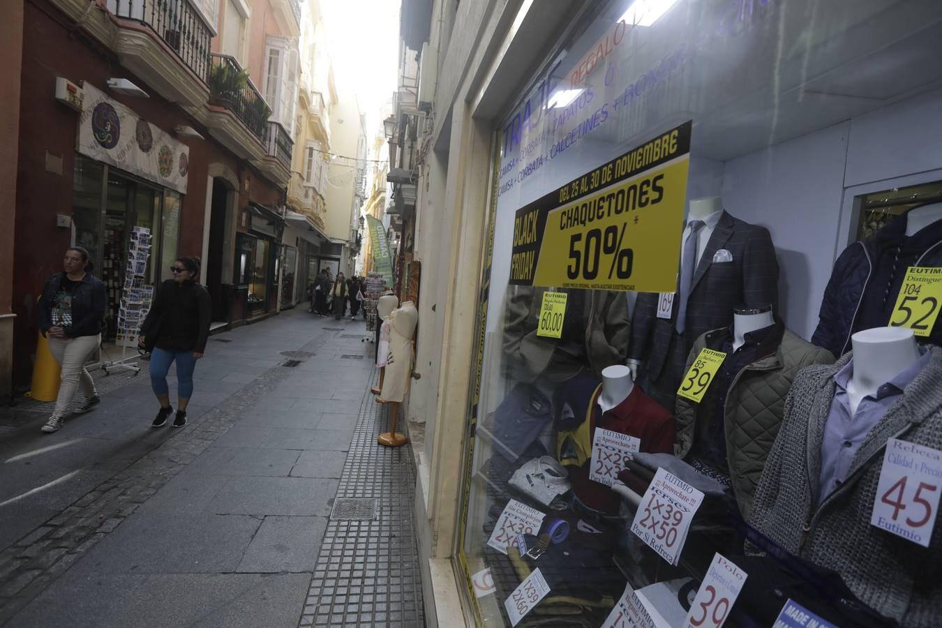 FOTOS: Importantes promociones y descuentos en Cádiz por el Black Friday
