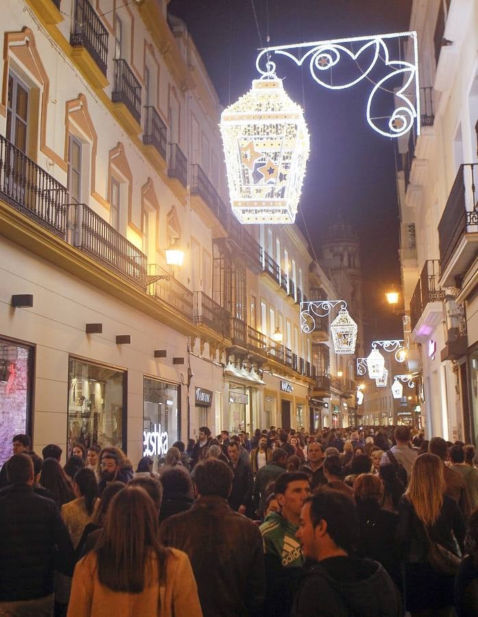 Fotogalería: Navidad, una fiesta permanente en las calles de Sevilla