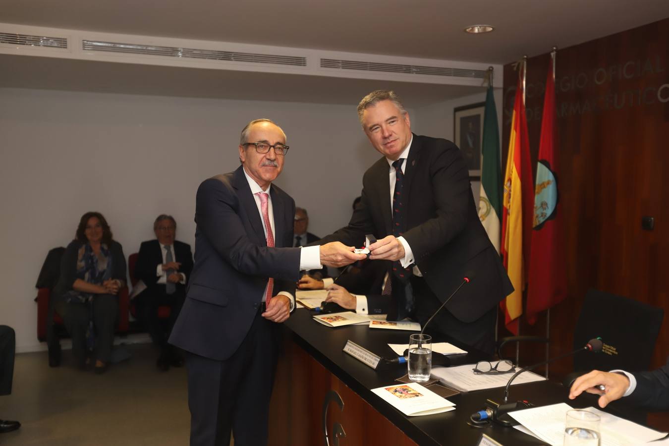 En imágenes, la celebración de la Inmaculada en el Colegio de Farmacéuticos de Córdoba