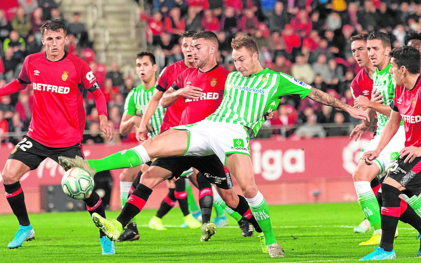 Las mejores imágenes de la victoria del Betis en Mallorca