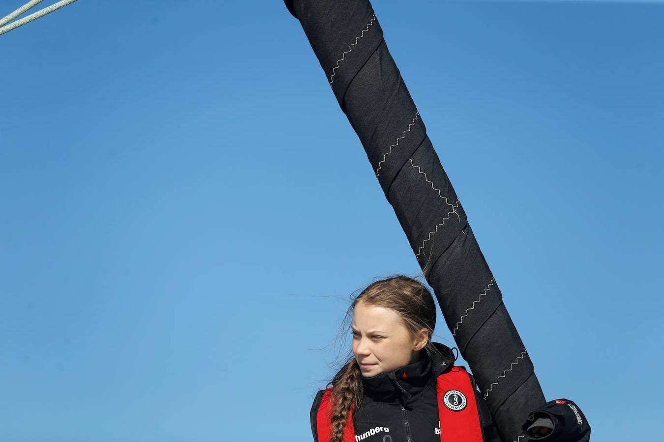 La joven activista sueca, Greta Thunberg, ha llegado tras casi 21 días de navegación en catamarán por el Atlántico norte, a Lisboa (Portugal) desde donde viajará a Madrid. 