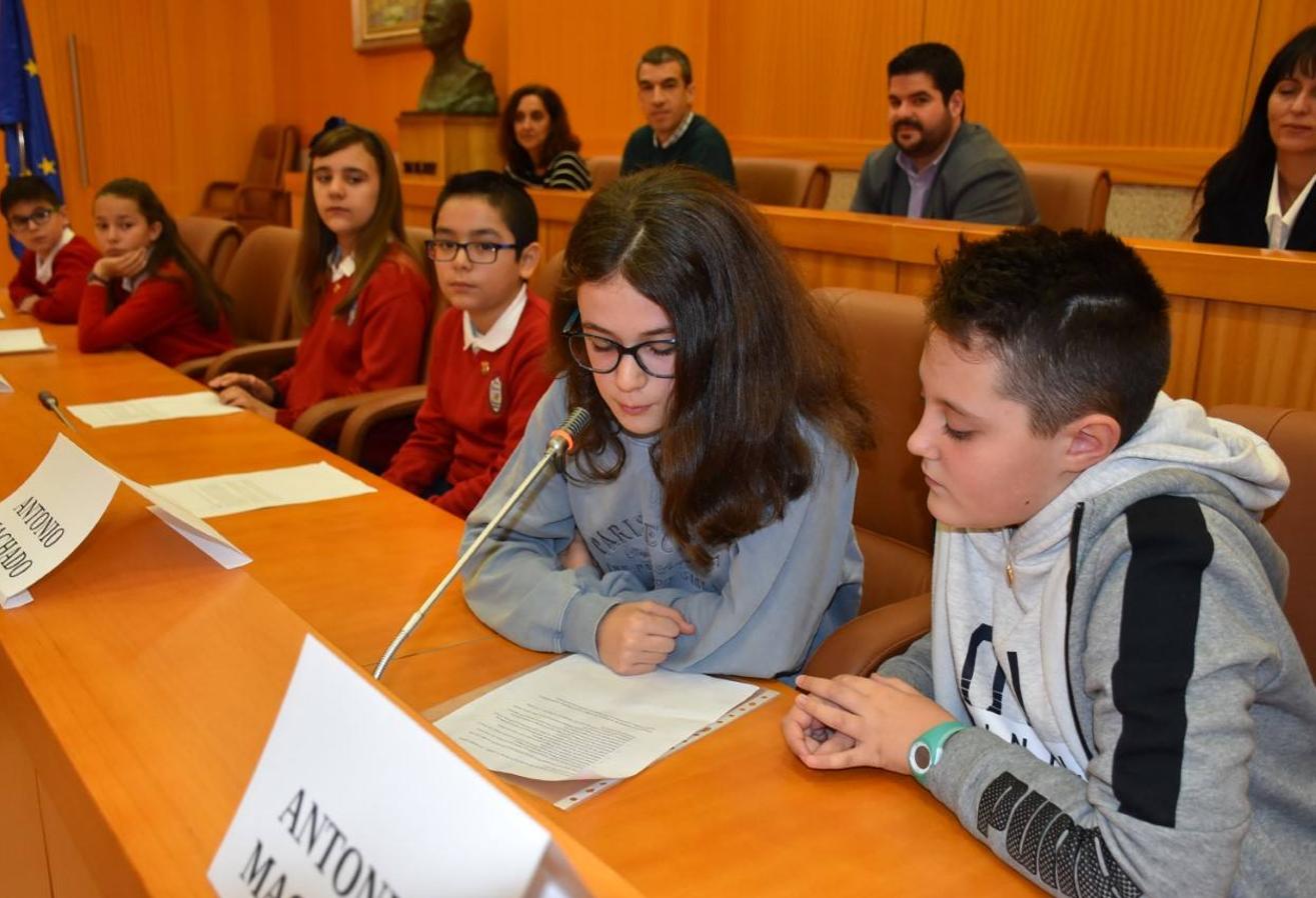 El pleno infantil en imágenes