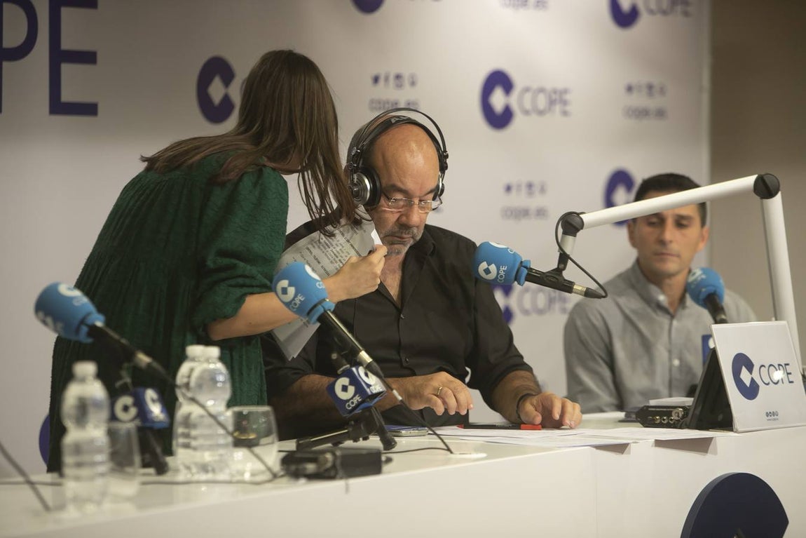 En imágenes, Ángel Expósito y su Linterna de Cope en Córdoba