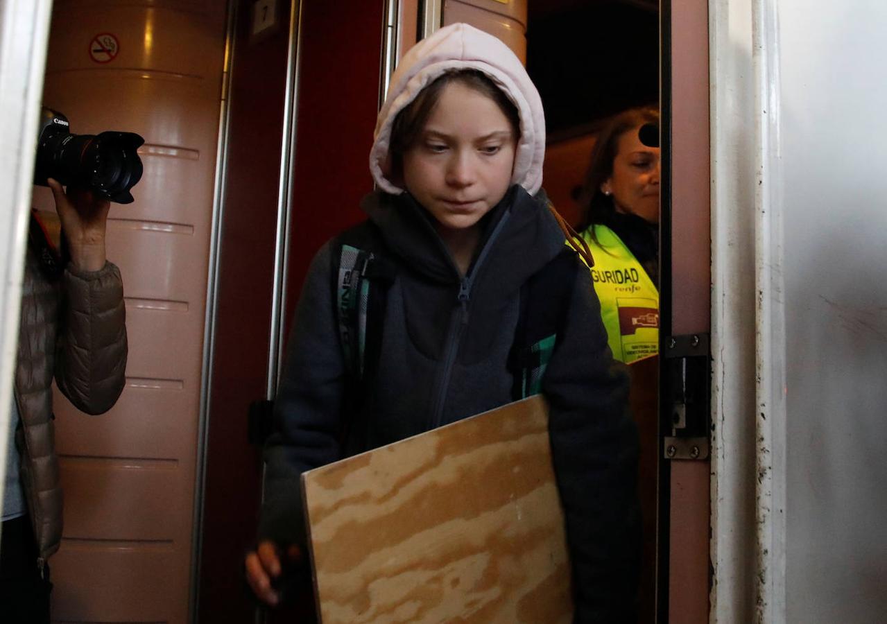 En imágenes: así ha sido la llegada de Greta Thunberg a Madrid