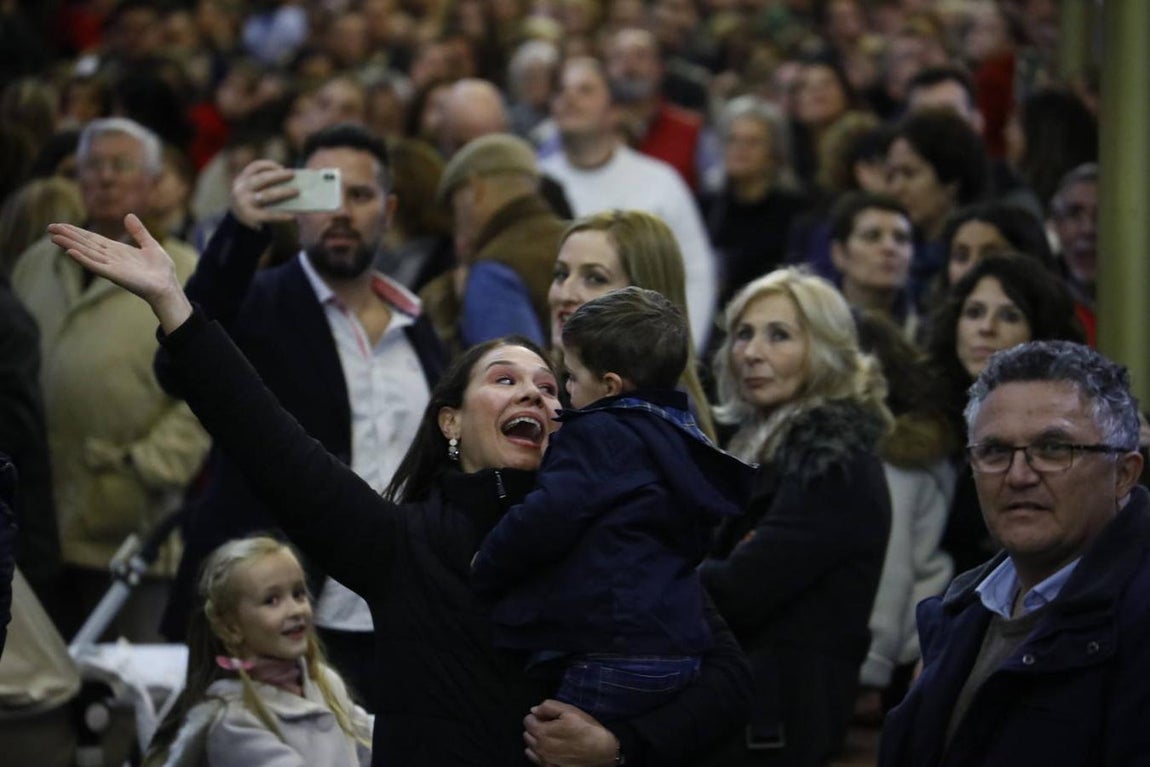 El ambiente navideño del viernes del puente en Córdoba, en imágenes
