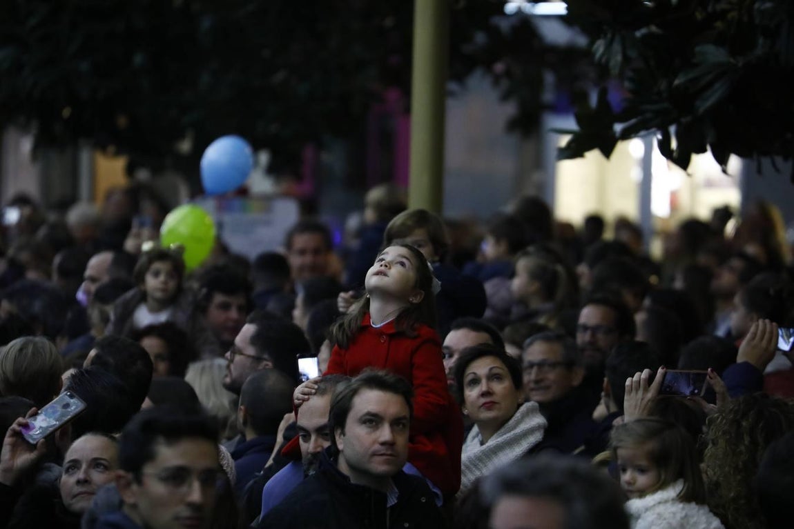 El ambiente navideño del viernes del puente en Córdoba, en imágenes
