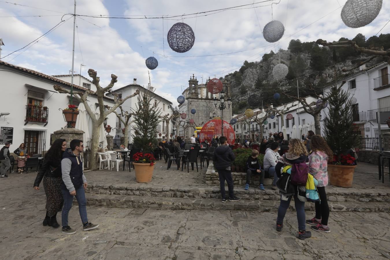 Navidad de contrastes en el primer fin de semana navideño en la provincia