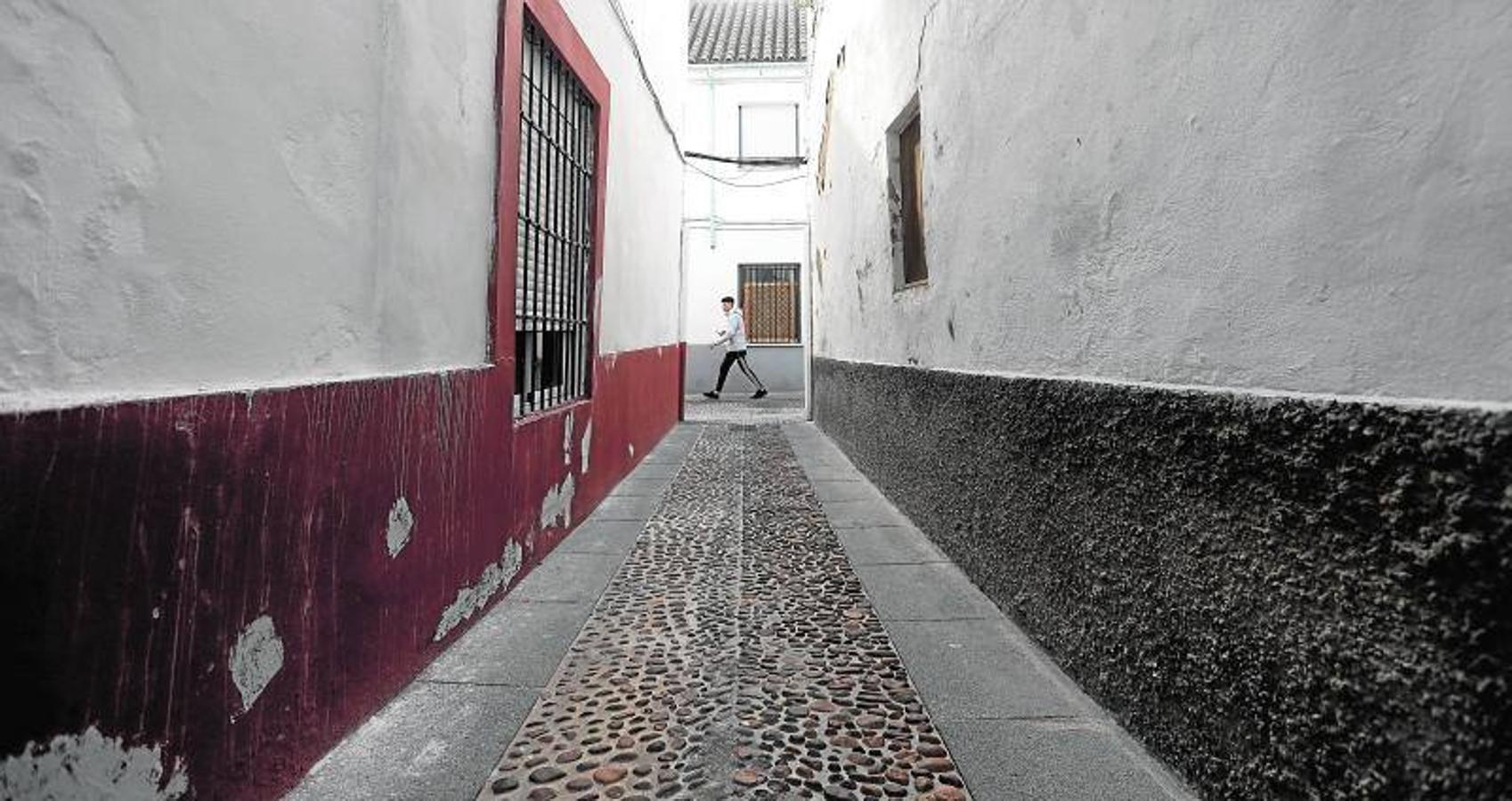 La calle Mucho Trigo de Córdoba, en imágenes