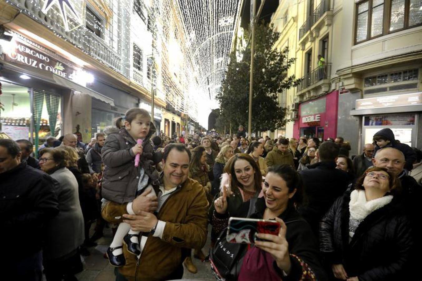 El cuarto día del espectáculo de Cruz Conde y el ambiente navideño, en imágenes