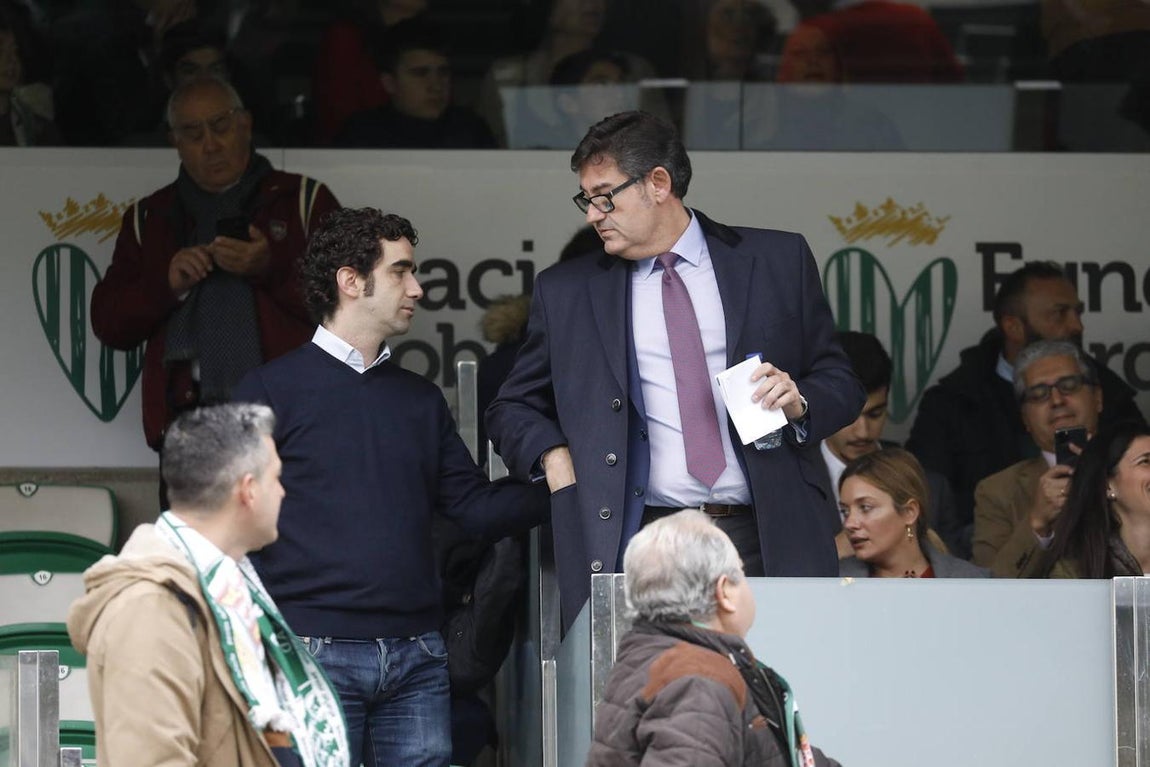 El ambiente en las gradas del Córdoba-Atlético Sanluqueño, en imágenes