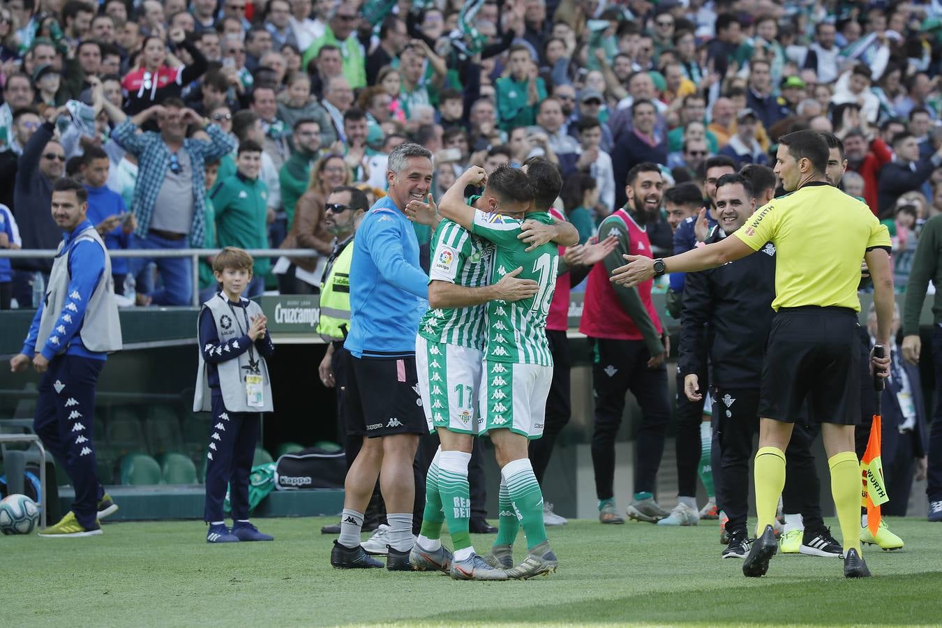 En imágenes, la victoria del Betis frente al Athletic en el Villamarín