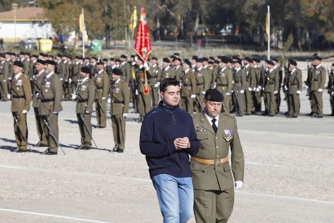 El desfile militar de la Brigada Guzmán El Bueno en Córdoba, en imágenes